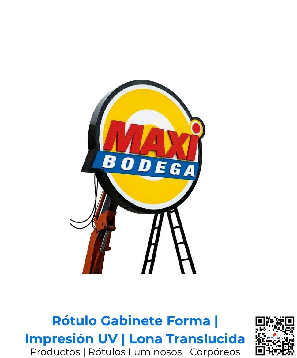 Fabricación e instalación de rótulos luminosos tipo gabinete con lona translúcida e impresión full color; montaje profesional con grúa para publicidad exterior de alto impacto por Romarsa en Costa Rica y Centroamérica.